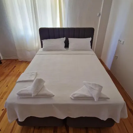 בית אירוח Mery פמוקלה